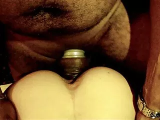 Gekke squirtende gratis gay filmpjes melkende milf