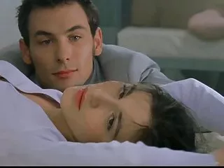 Cuckold luistert naar huisvrouw Stacy Snake kreunen gratis gay filmpjes terwijl ze op een grote lul wordt gespietst