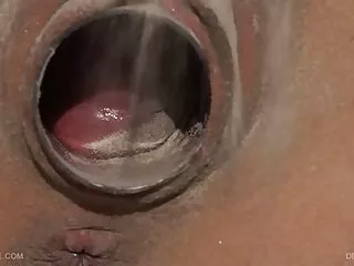 Klaarkomen in het gratis homo sex filmpje openbaar - 6 orgasmes